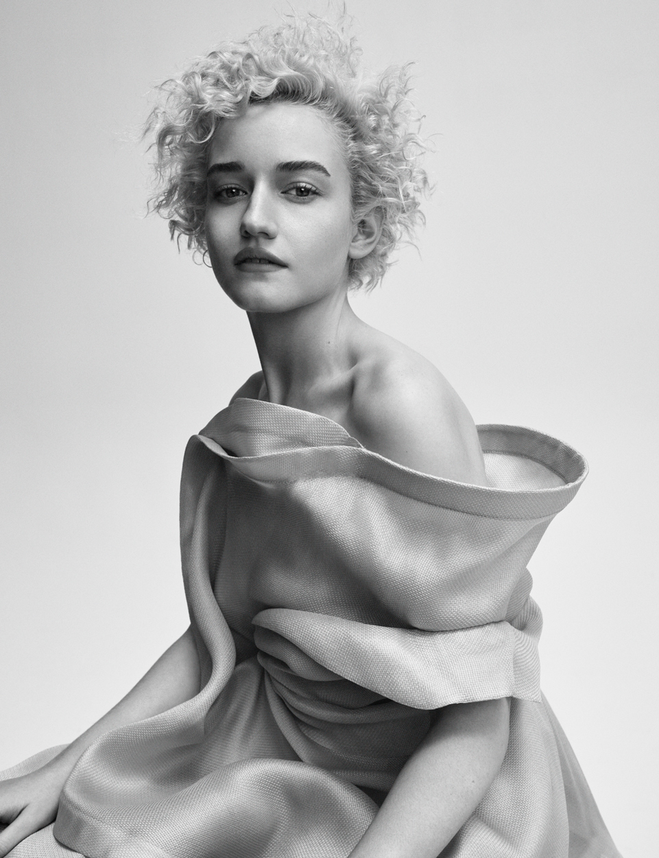 Celebrity Photographer Michael Schwartz: Julia Garner for S Moda Magazine