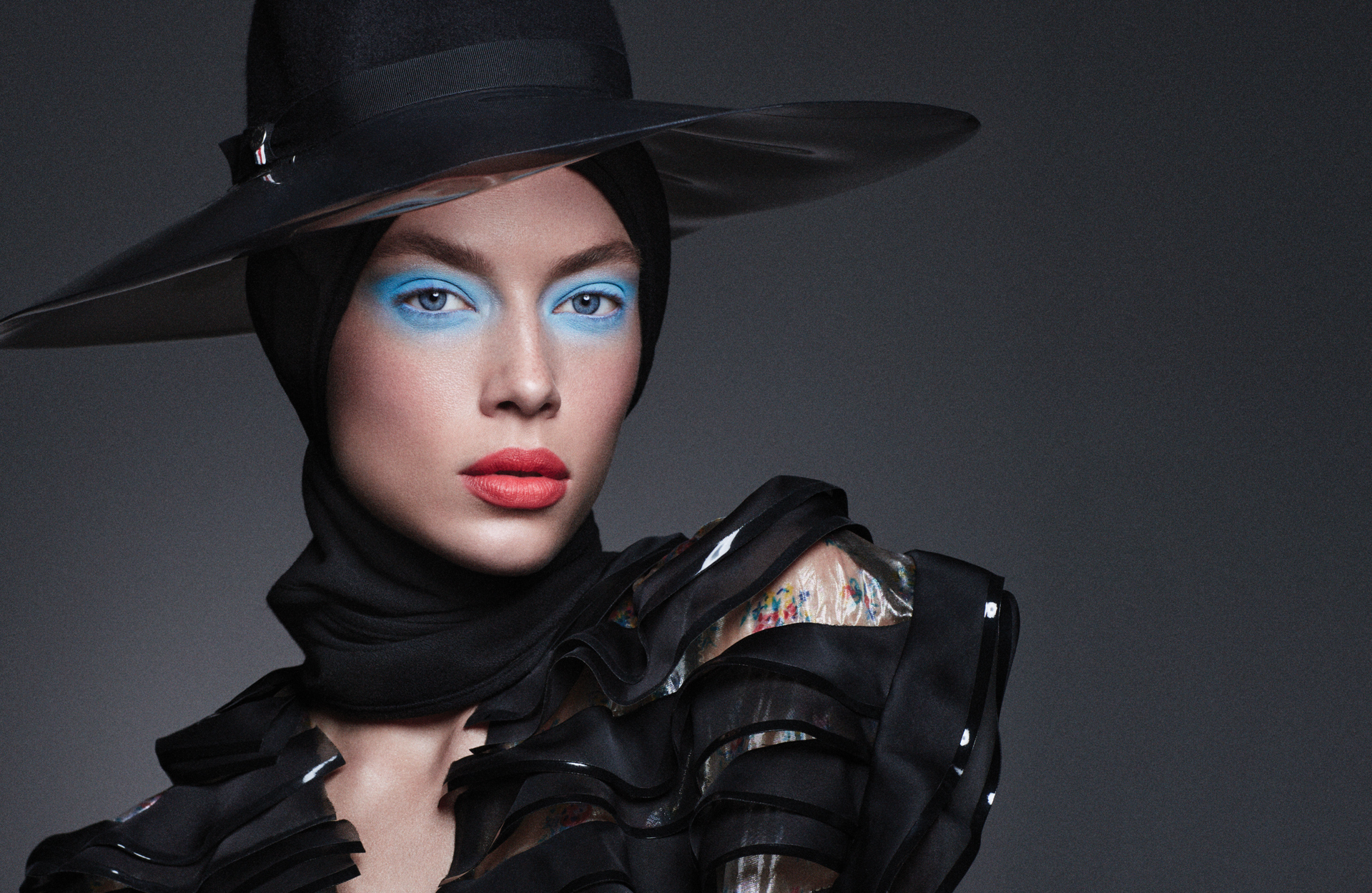 Fashion Photographer Michael Schwartz: model Hannah Ferguson beauty for Vogue Mexico magazine