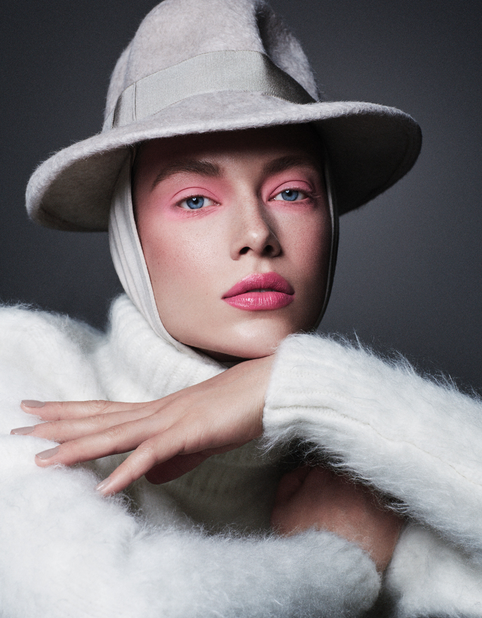 Fashion Photographer Michael Schwartz: model Hannah Ferguson beauty for Vogue Mexico magazine